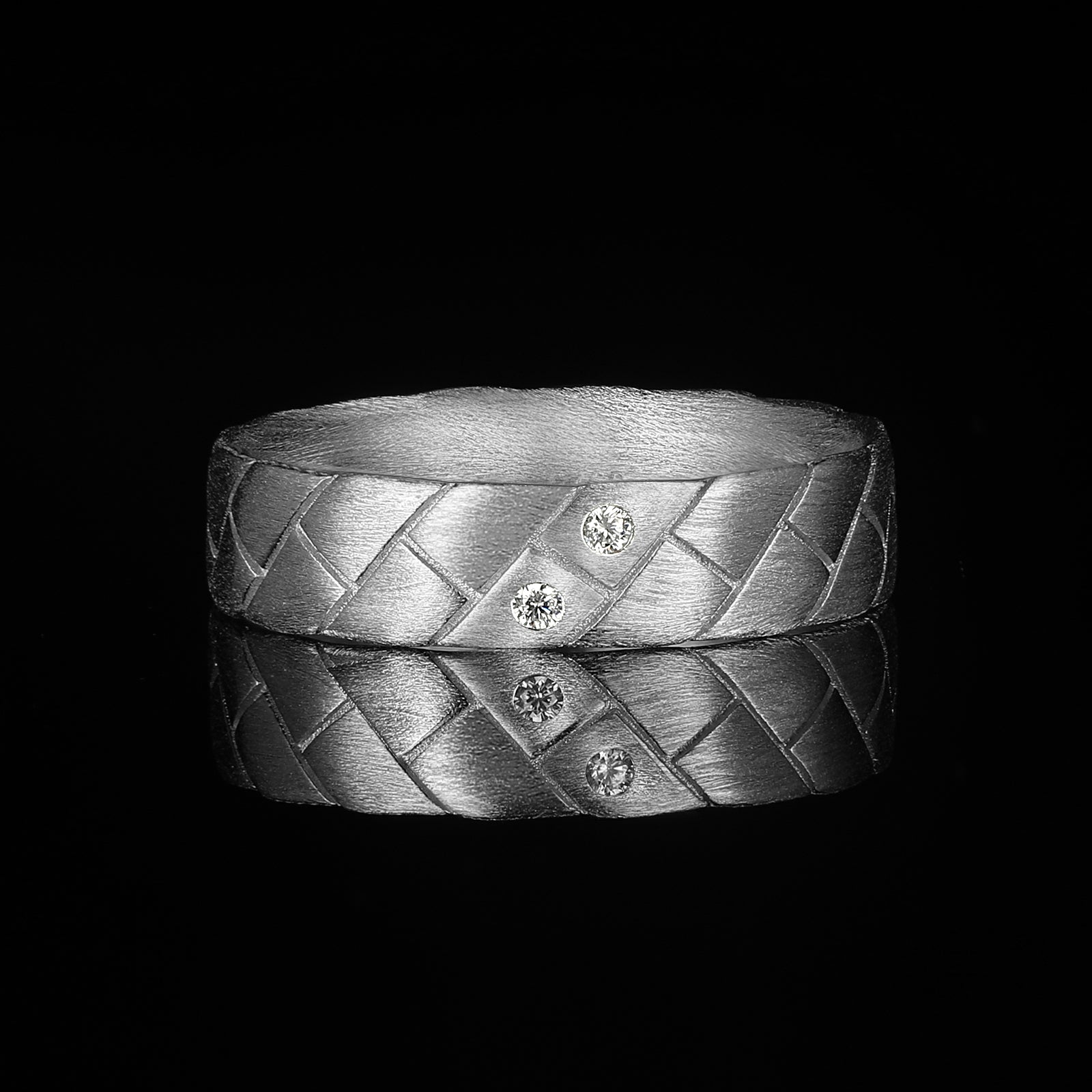 THE EXPLORER RING. - 925 STERLING SILVER